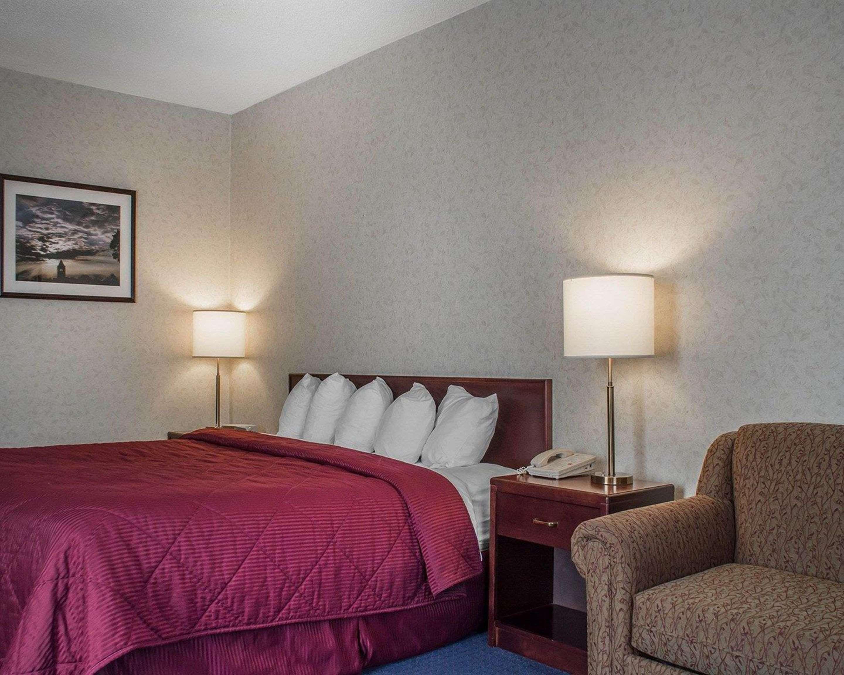 Quality Hotel & Suites Woodstock Exterior foto