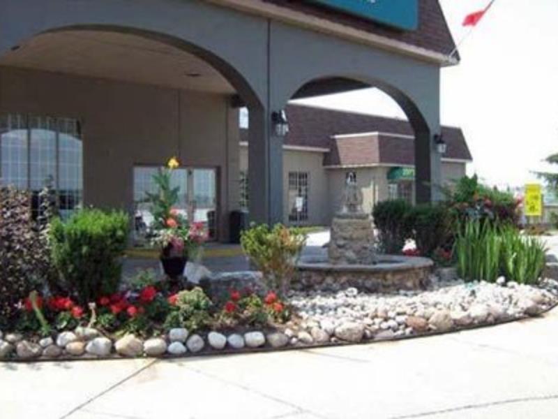 Quality Hotel & Suites Woodstock Exterior foto